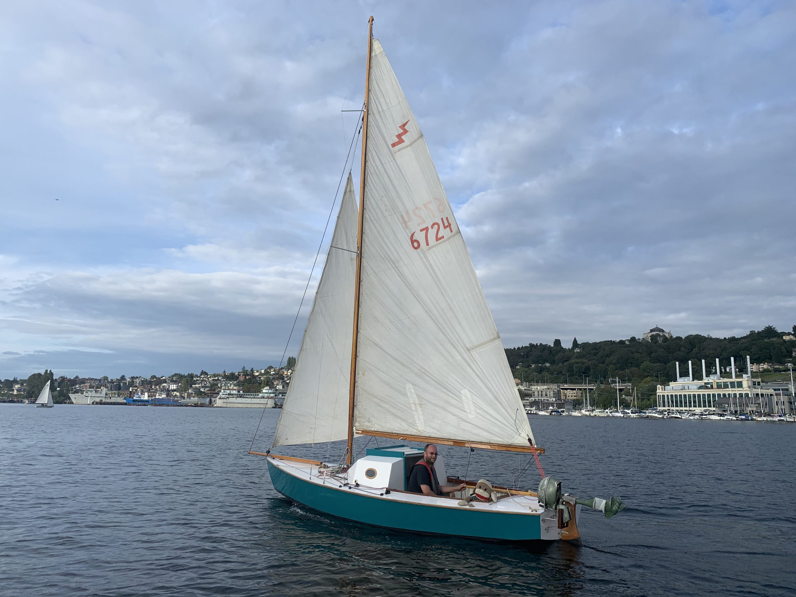 18 – Team Hodge: Rob Hodge aboard “Lady Jane” – Barefoot Raid