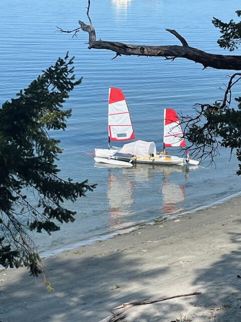 Manyana: Nick Parker (Angus Sailing Rowcruiser) – Barefoot Raid